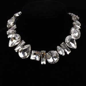 BRAND NEW* Women Dainty Chunky Short Rhinestones